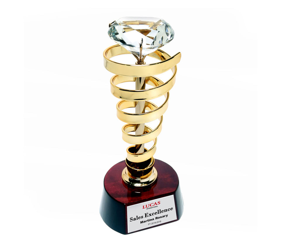 Orro Spin Diamond Award on Round Wood Base